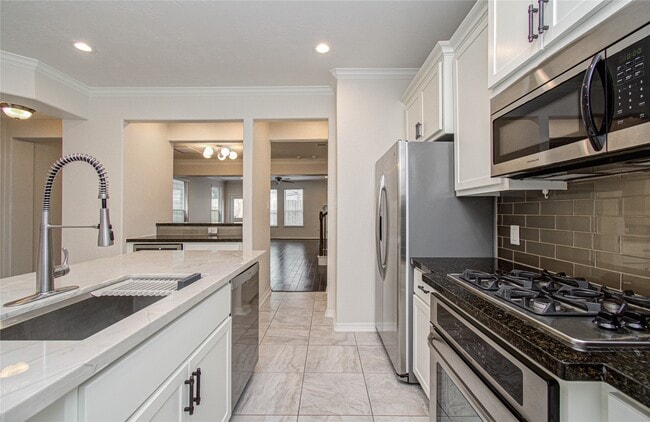 Photo - 4908 Crawford St