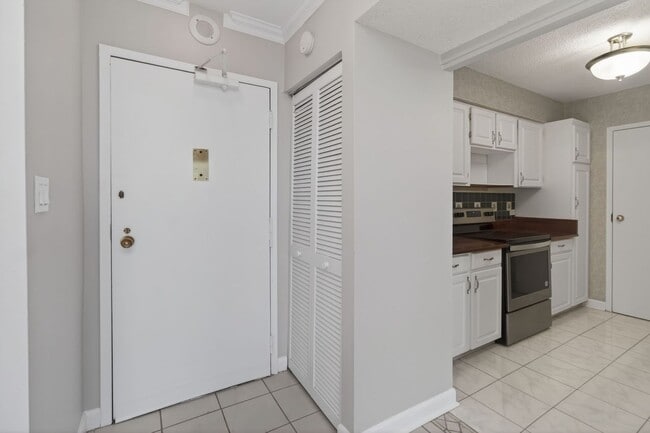 Photo - Stunning Condo With Exclusive Bay Views!