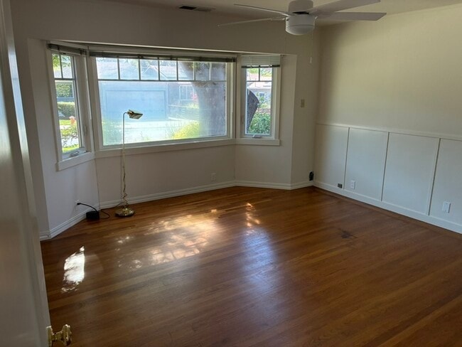 Photo - 221 Brookside Dr