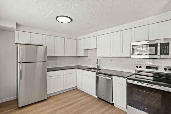 Building Photo - Timberlane Estates Rental
