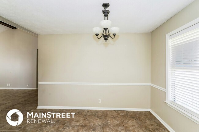 Photo - 1921 Treeview Dr