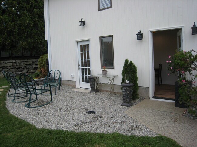 Photo - 801 Pequot Ave