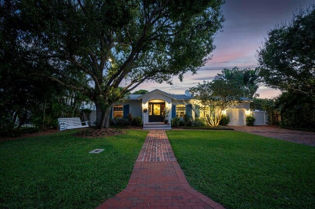 Photo - 302 NW 16th St