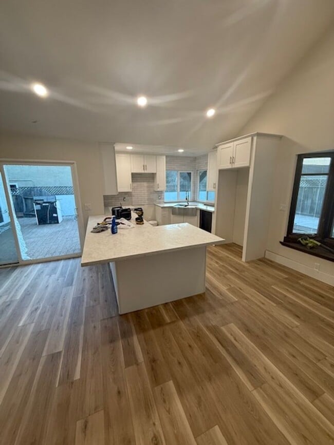 Photo - Fully Remodeled 3Bed/ 2Bath Home near Laguna Lake