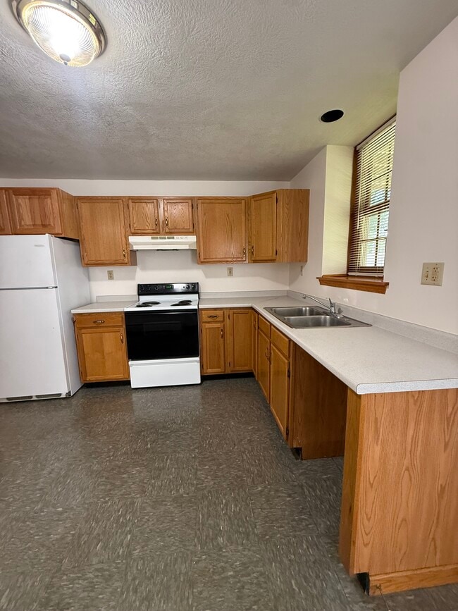 Large kitchen - 26 Rochester St Unit B1