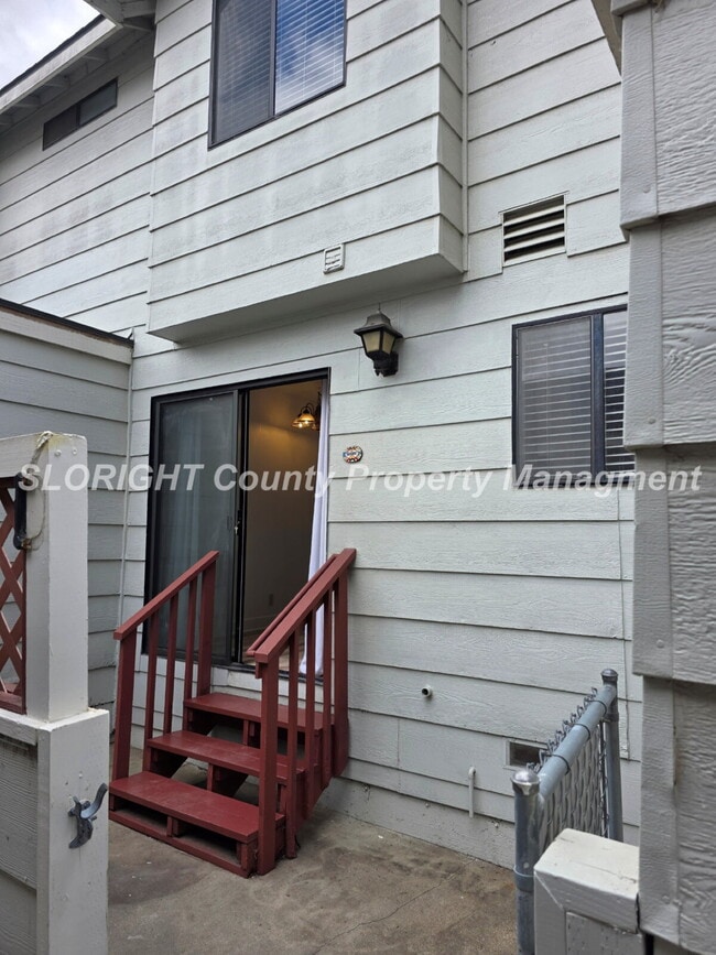 Photo - AVAILABLE NOW - 2 Bed / 1.5 Bath SLO Apartment Unit D