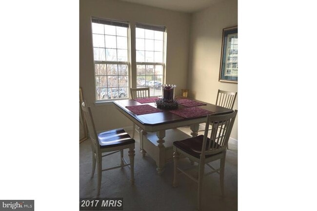 Photo - 22725 Thimbleberry Sq Unidad 201