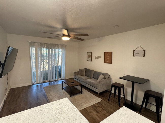 Building Photo - 626 Jack Stephens Dr Unit ID1296529P