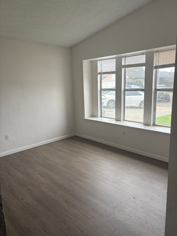 Photo - 1905 Roth Ct