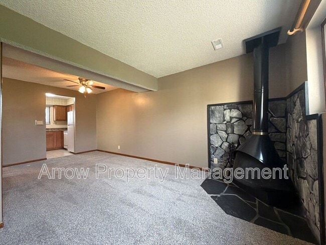 Photo - 5547 S 38th St