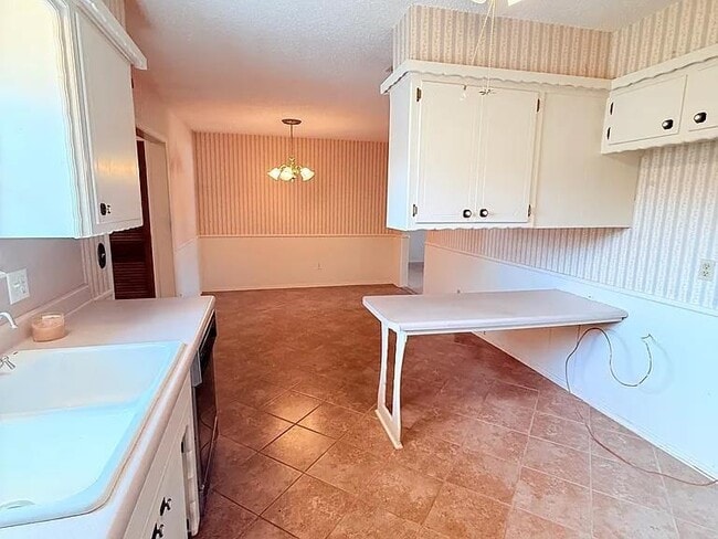 Photo - 7708 S Miller Blvd