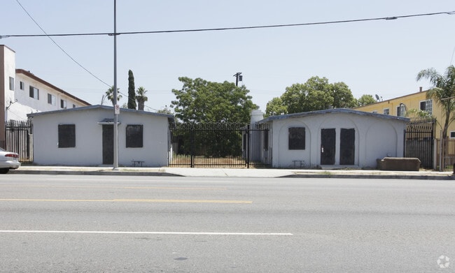 Photo - 7500 Vineland Ave