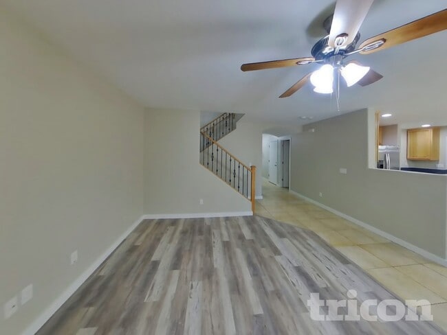 Photo - 10733 W Taft St