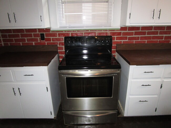 Photo - New Listing!!!