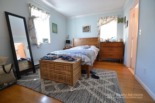 Photo - 152 Kelton St Unit 2