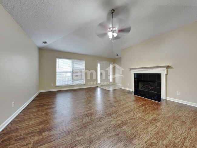 Photo - 420 Plantation Pl