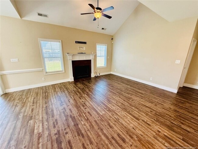 Photo - 848 Bellingham Way