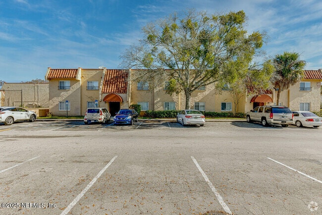 Building Photo - 6561 Mission Ct Rental
