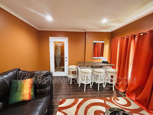 Photo - 217 Orion St