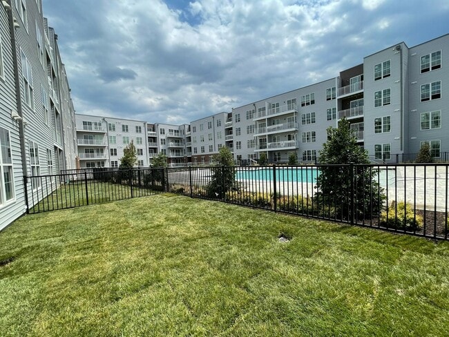 Triton Glen's Exclusive Outdoor Haven on select units - Triton Glen - Innsbrook