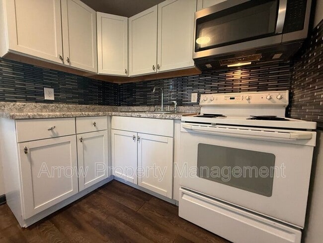 Building Photo - 845 S 29th St Unit 3