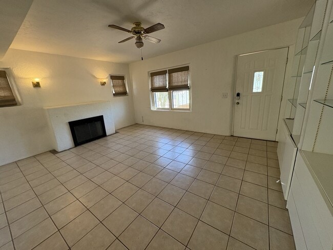 Photo - 1317 N Dodge Blvd