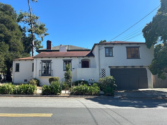 Building Photo - Beautiful North Berkeley 4-Bedroom Rental