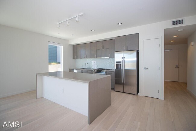 Photo - 2 br, 2 bath House - 52 Innes Ct #201