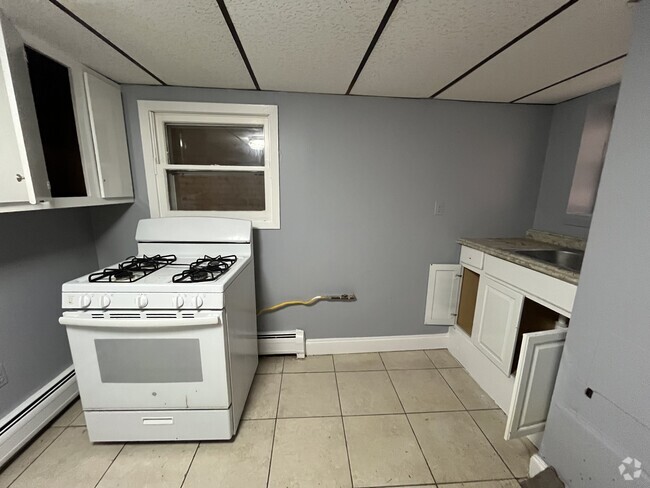 Building Photo - 33 W 29th St Unit A basement Rental