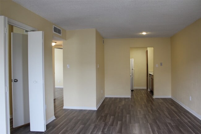 Photo - 3919 Fairmont Pkwy Unit 200