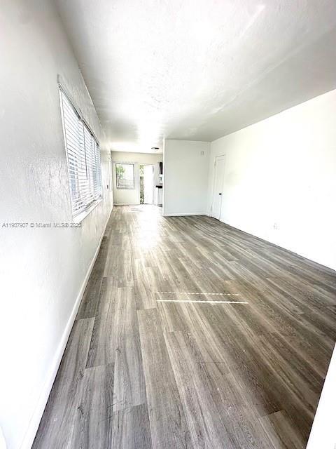 Photo - 821 W 39th St Unidad 1