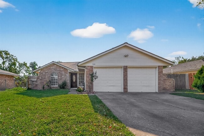 Building Photo - 12006 New Brunswick Dr