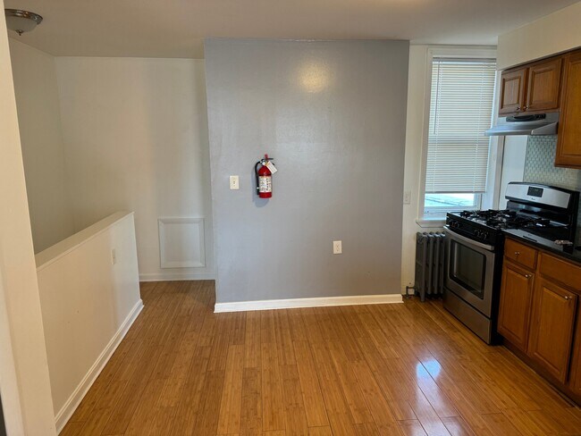 Photo - 1419 Tasker St Unit 3rf Floor