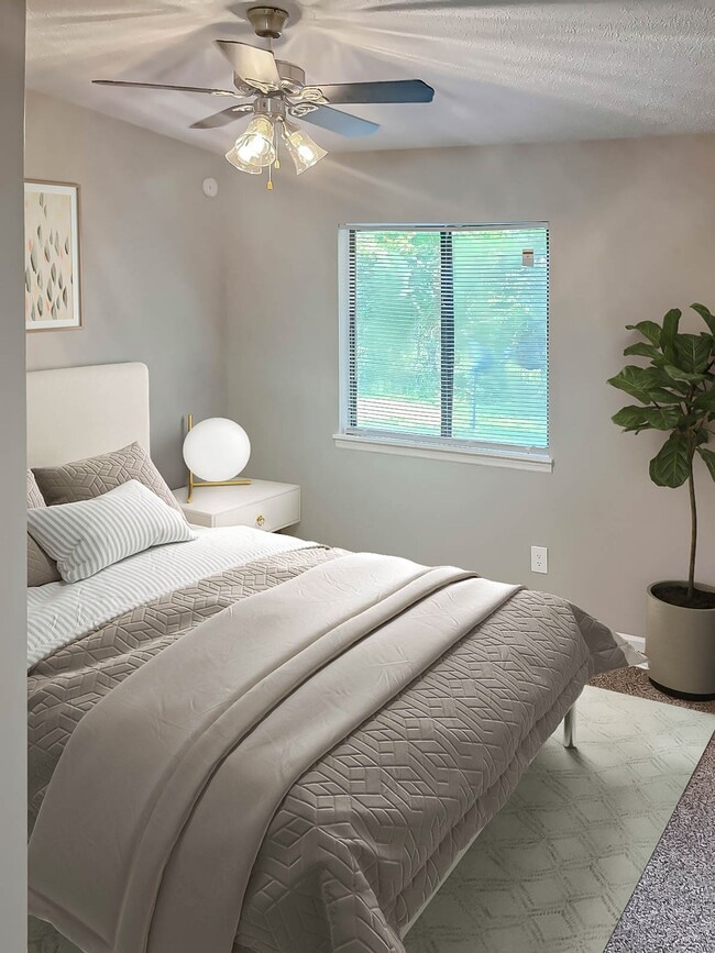 Photo - Central Oaks Apartments