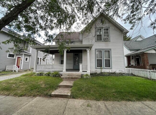 Photo - 722 Hutchins Ave