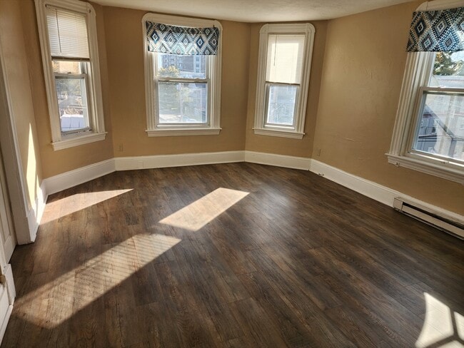 Building Photo - 21 Highland St Unit 11