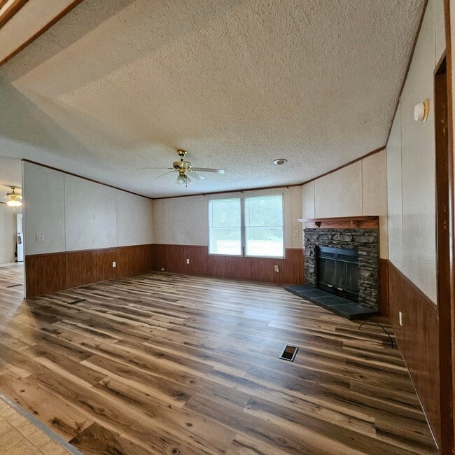 Photo - 330 Pooshee Plantation Way