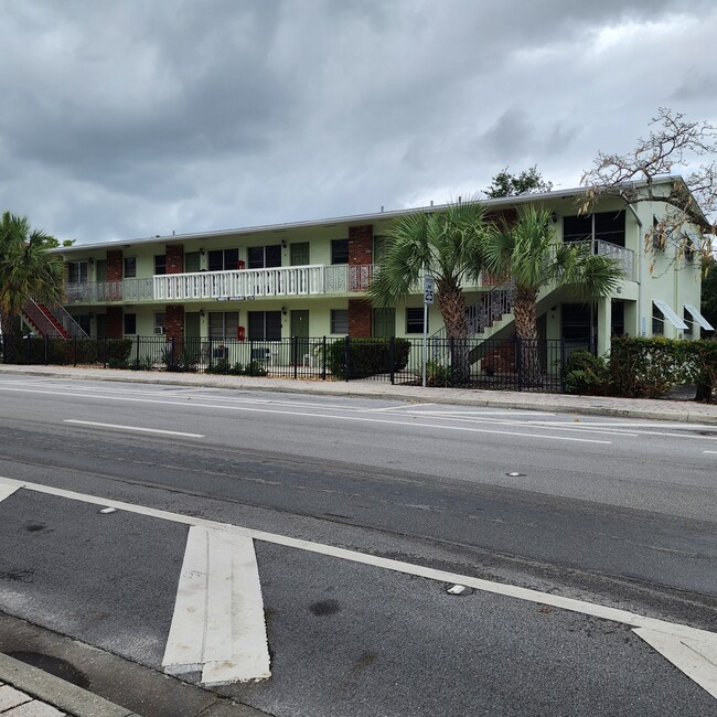 Photo - 220 Lucerne Ave Unit Townsite Apts. 1 4