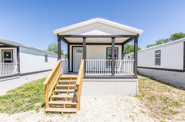 Building Photo - 193 Live Oaks St Unit 7 Rental