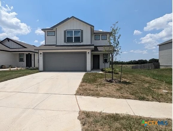 Building Photo - 452 Lynwood Gold