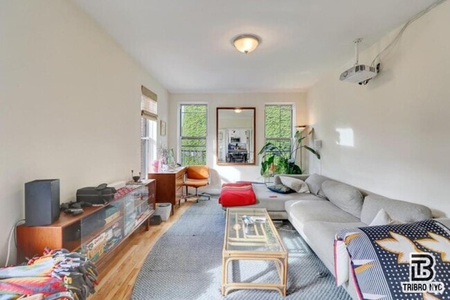 Building Photo - 3 bedroom in Queens NY 11385 Unit 3E Rental