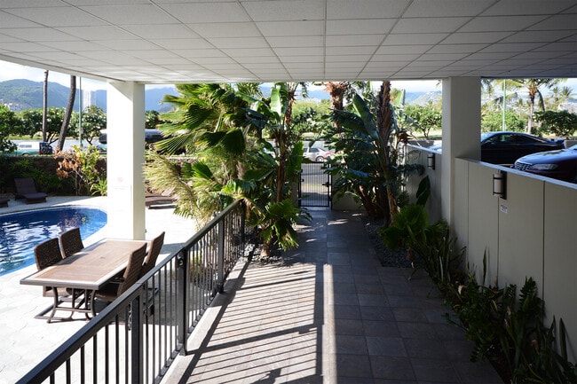 Building Photo - 2465 Ala Wai Blvd Unit 704