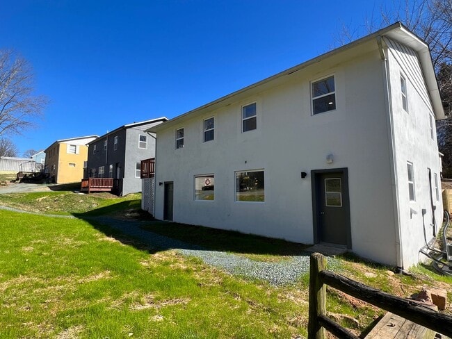 Photo - King St. Unit B