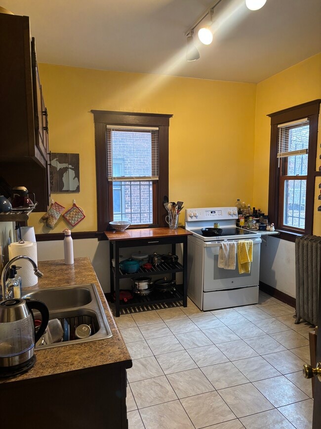 Photo - 4431 Commonwealth St