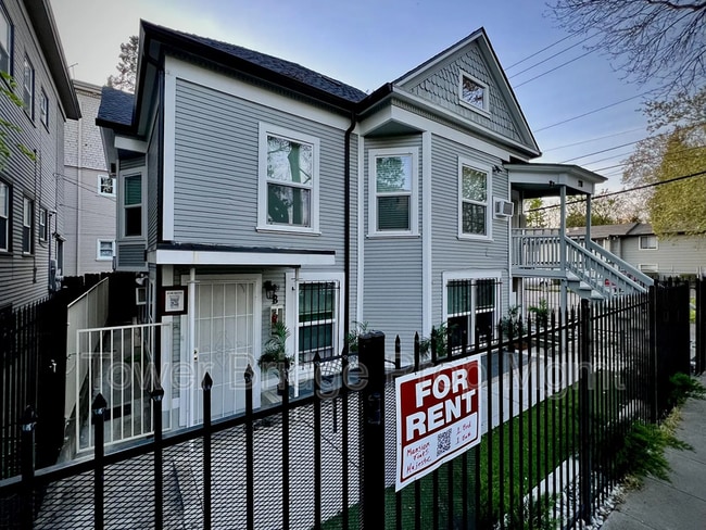 Photo - 716 14th St Unit B