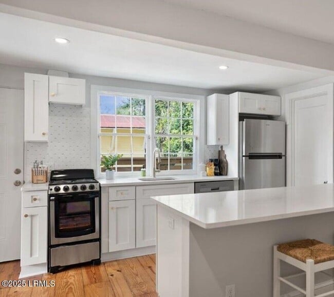 Building Photo - 606 Carteret St Rental