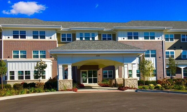 Building Photo - 1101 S Cedar Rd