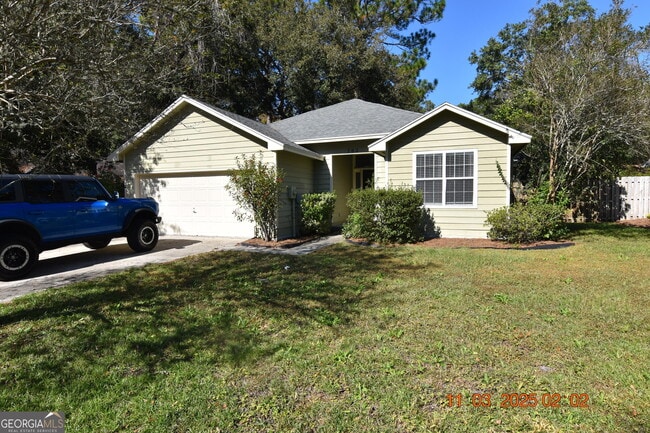 Photo - 202 Hallowes Dr S