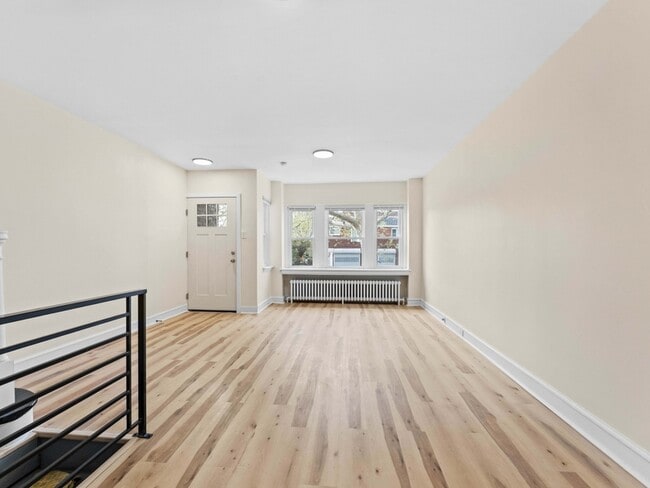 Photo - 1901A 72nd Ave