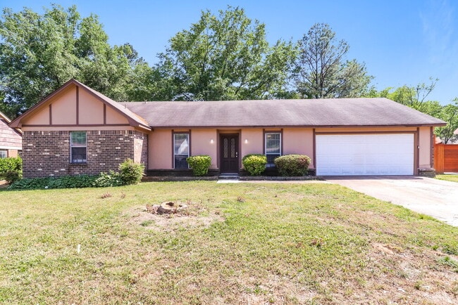 Building Photo - 7261 Hollorn Ln